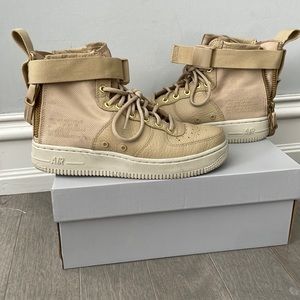 Nike SF Air Force 1 Mid - Mushroom